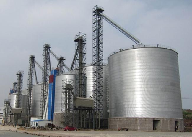 前郭大型钢板库构造参数及水泥储存质量